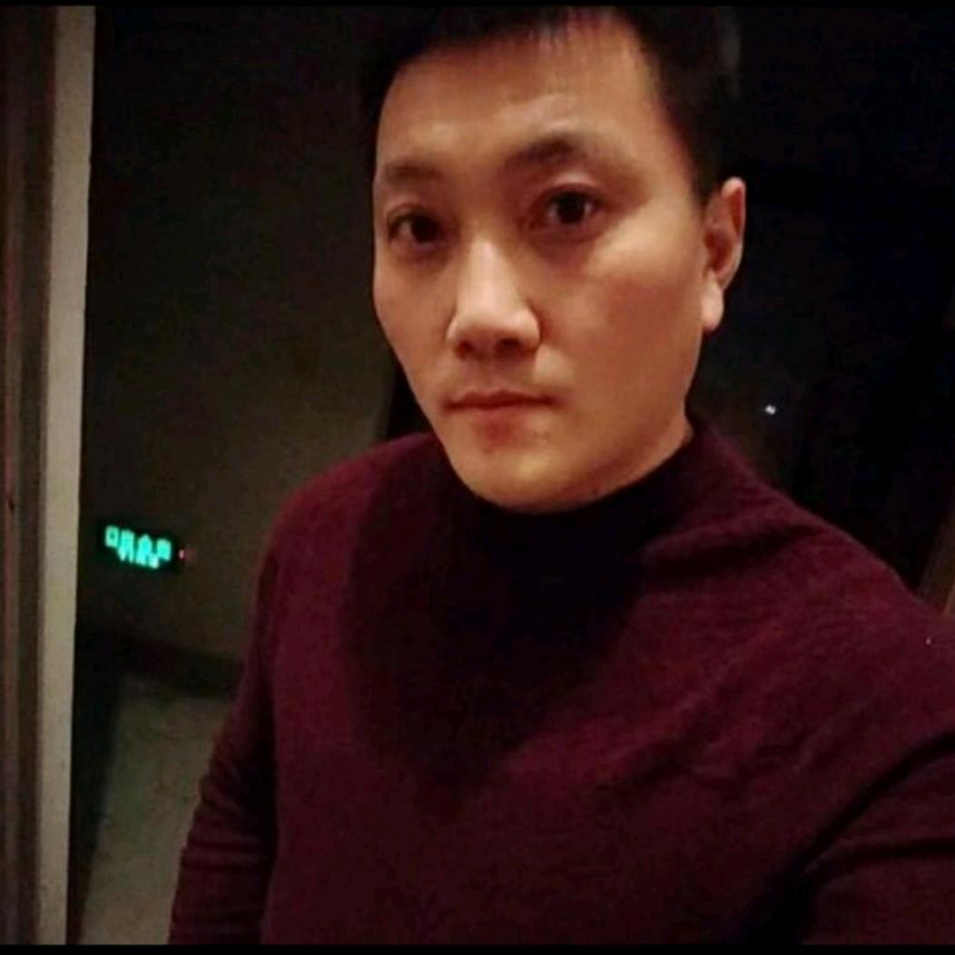 大彭，户外抓鱼