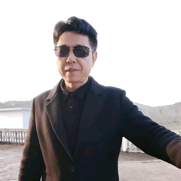 邹，专业做木艺扶手