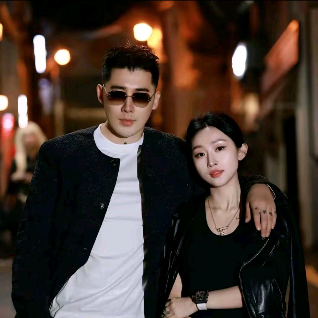 杨圣坤（轻奢高定女装）