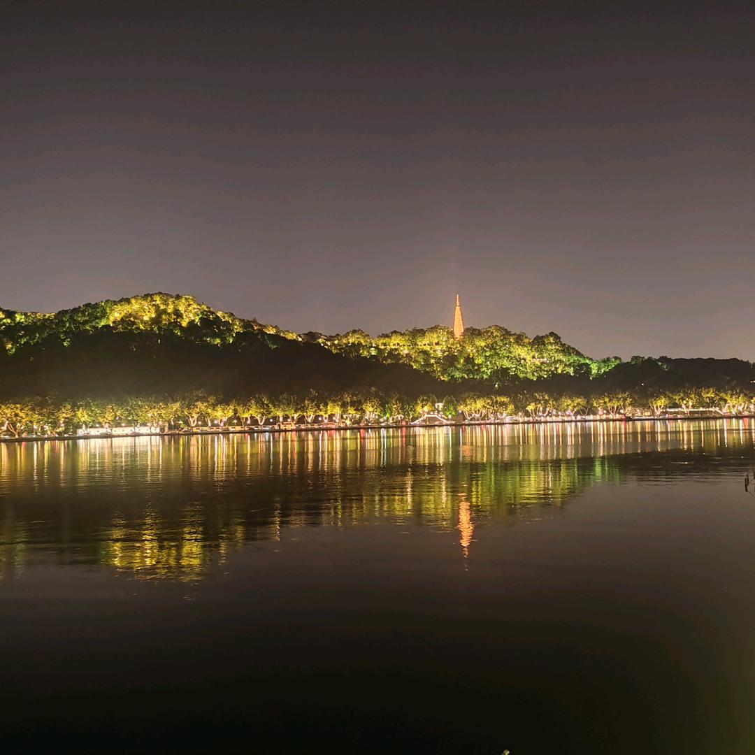 山与海，拾松子的行脚僧和黑皮肤的水手