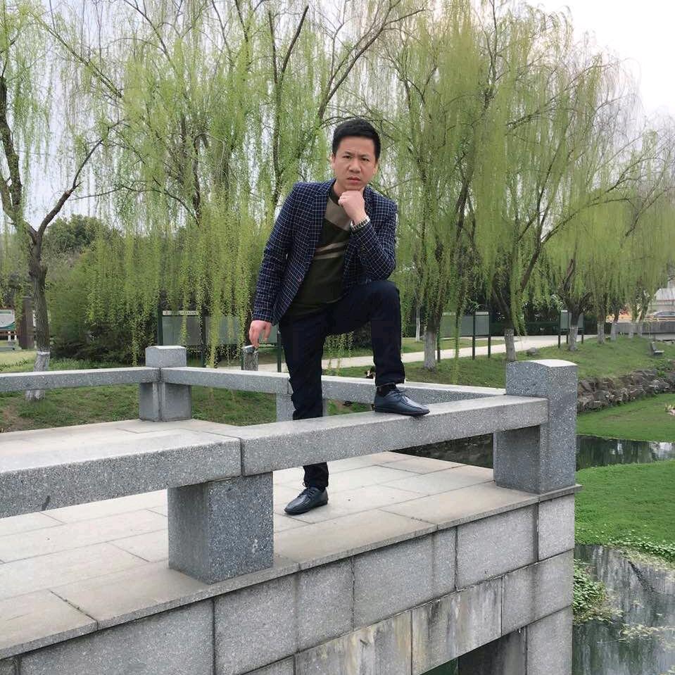 秋戈
