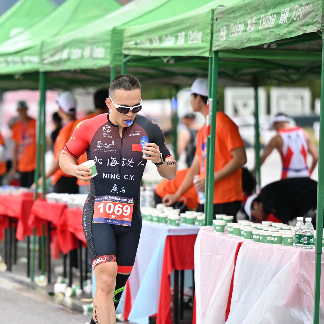 铁三玩家卧推270斤🏊🏻‍♂️🚴