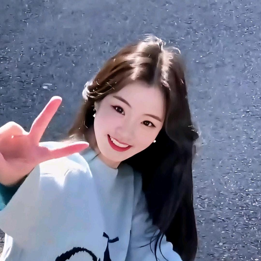 是妍妍吖