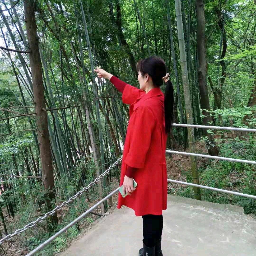 愿余生一切安好，做自己的女王。