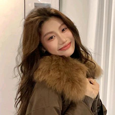 龍喜儿(轻奢穿搭）