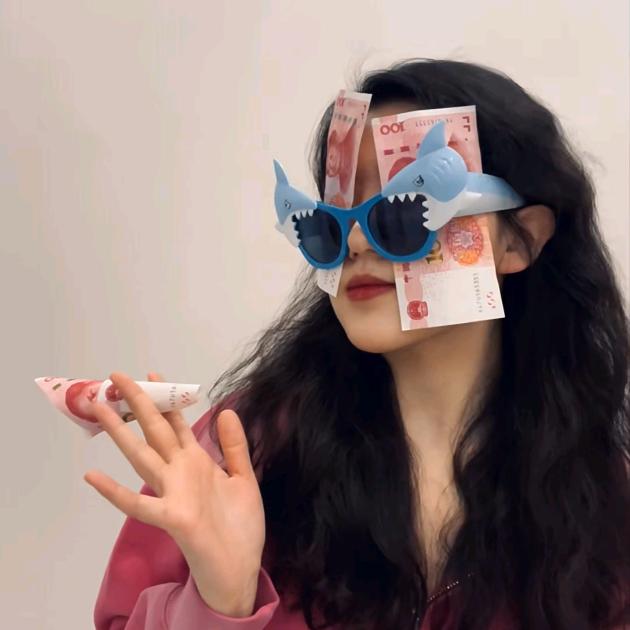 中旺三昌铝业搞笑妮