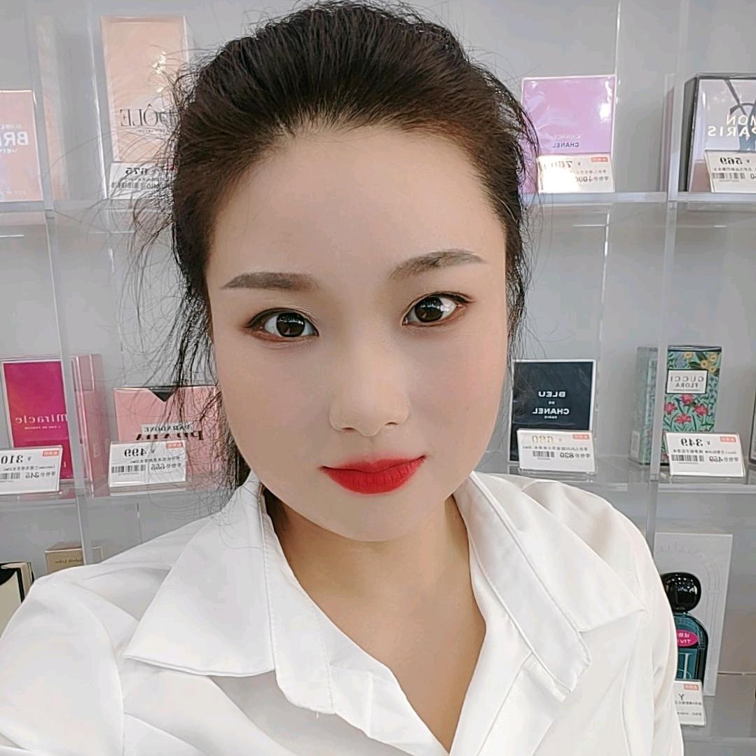 凤阳文文♥私人化妆工作室(接跟妆)