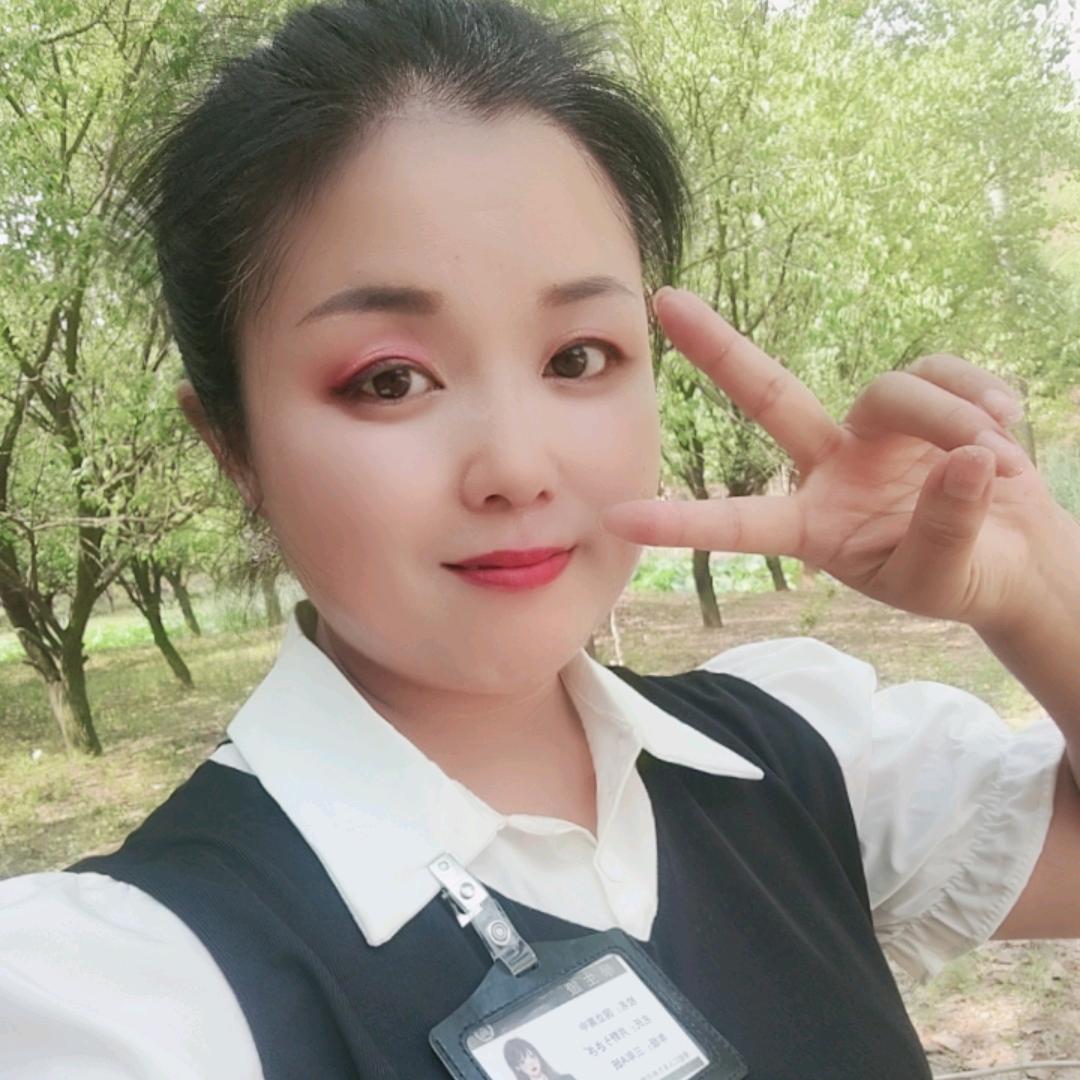 保妈潘大娜