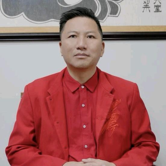 南昌焱中焱红衣哥汽车