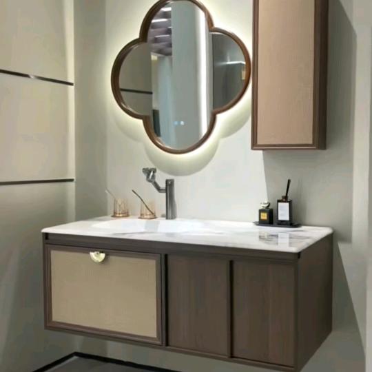 浴室柜工厂店开仓直卖