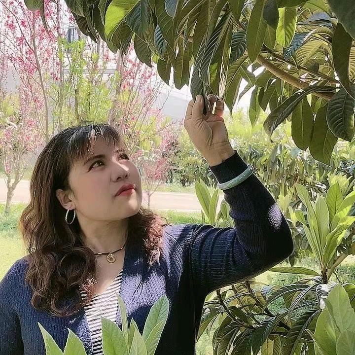 有钱难买姐开心-.