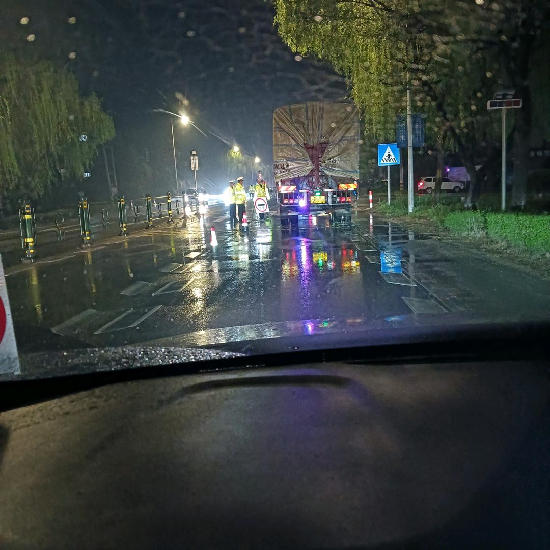 小小贝