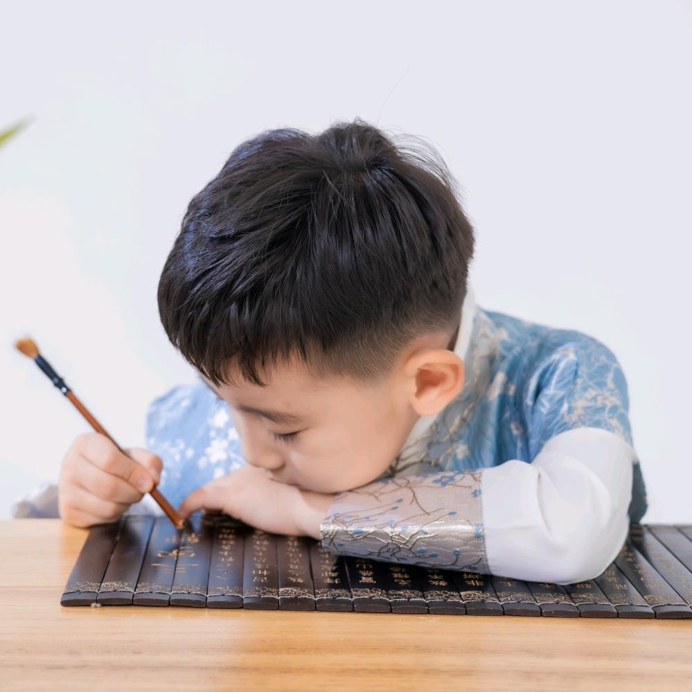 吴  可替代