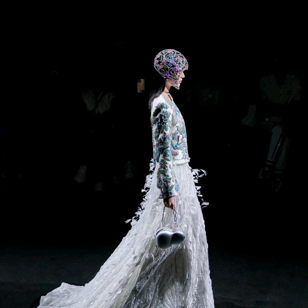 裤리우리（裤里尤里）