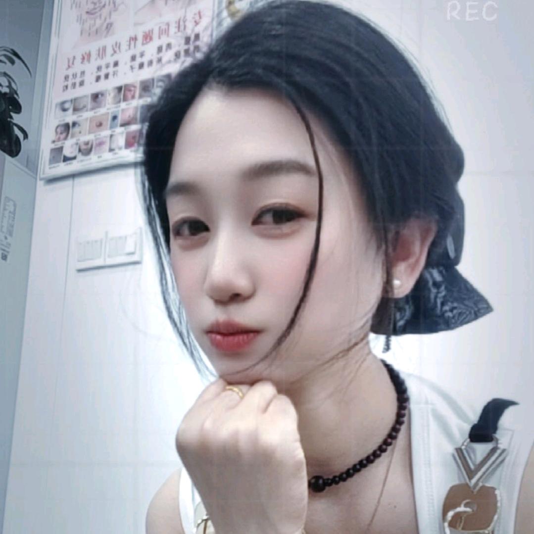 古~月~芬~芳