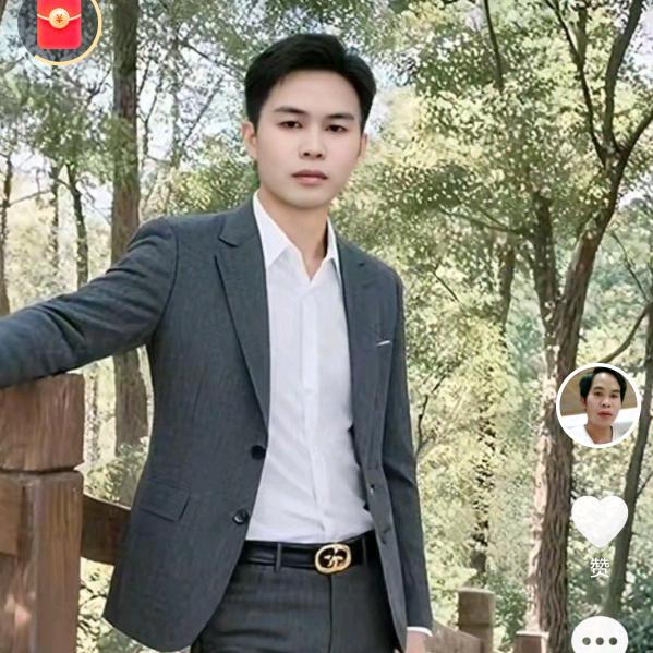 卢总。（我在福建莆田市秀屿区回收旧衣服