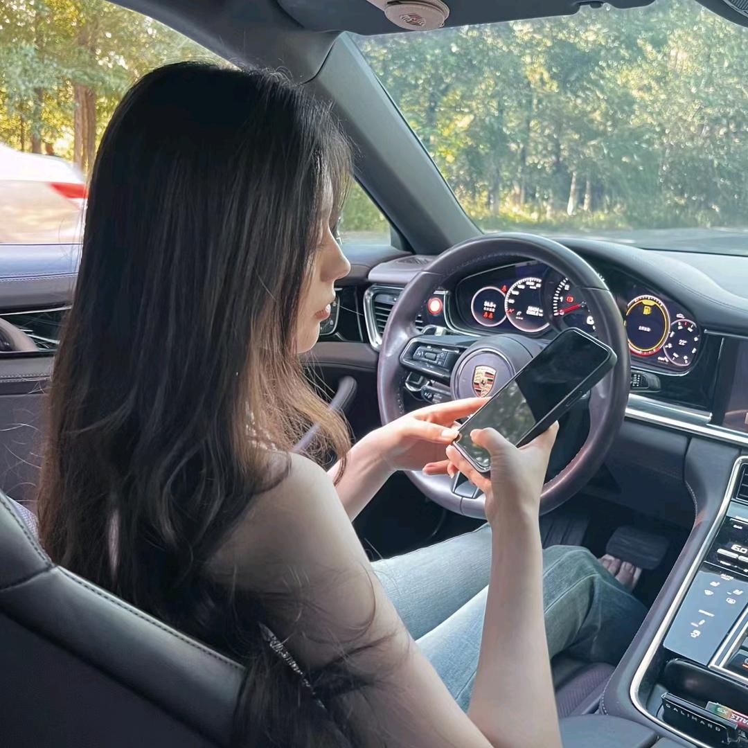 沃斯捷新能源薇薇