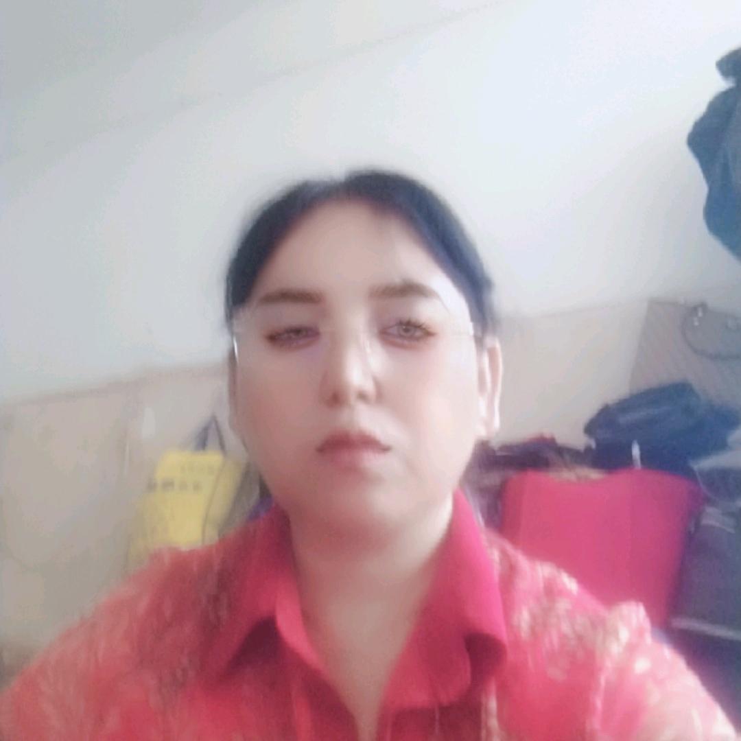 张姐在家没事干就刷抖音短，一键成片开直播