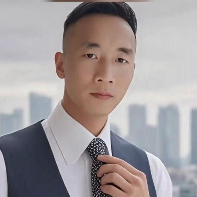 仁怀鑫豪众汽车   姜 海