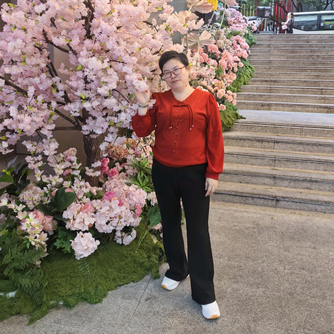 杨建英