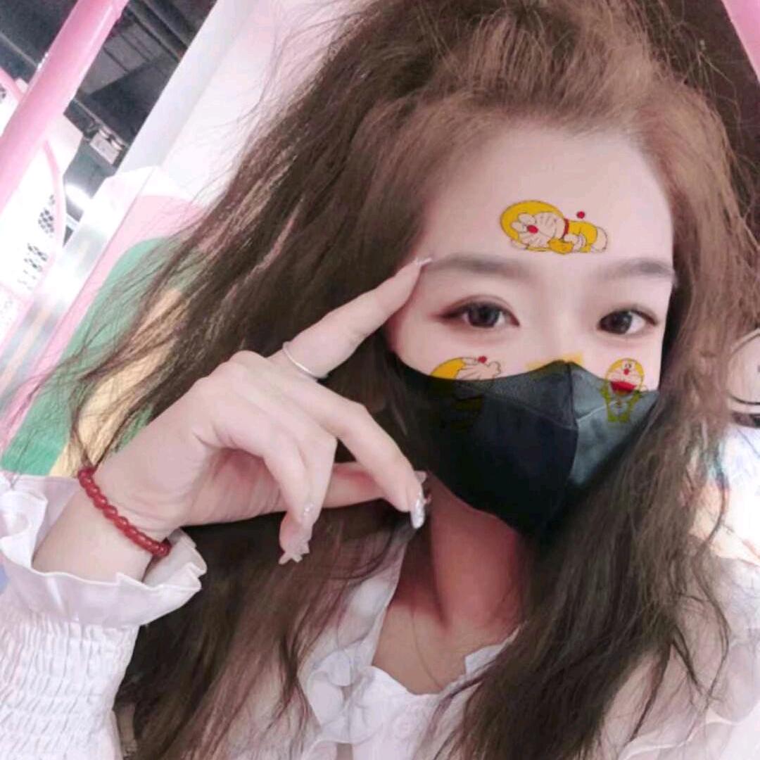 吱昂张 小柒