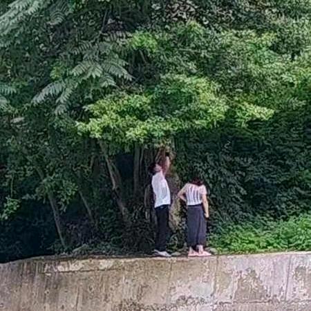 甜甜的酒窝💋甜甜地笑