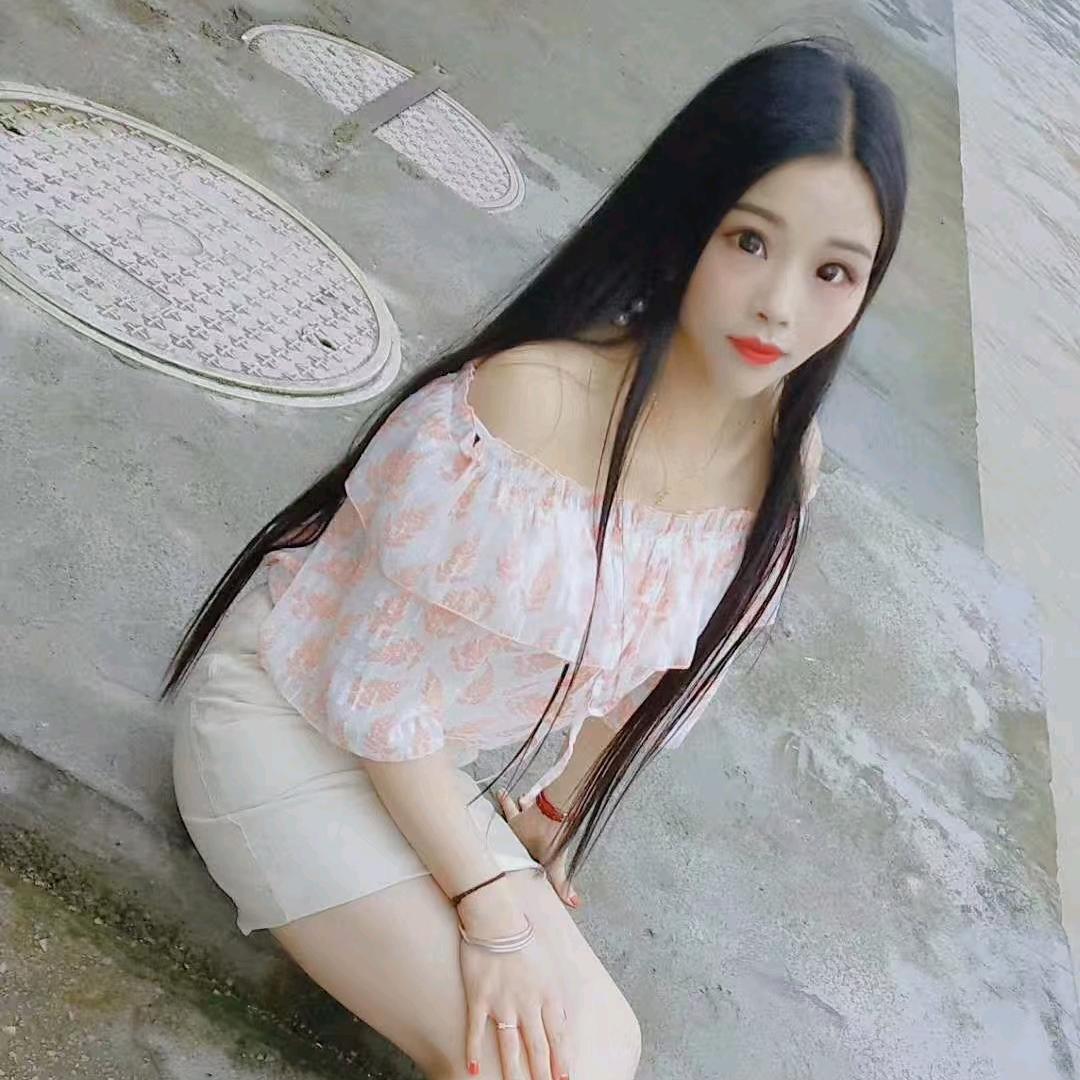 依依