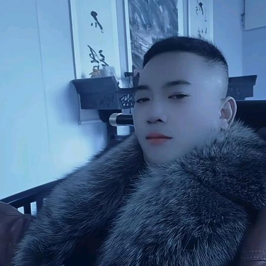 事业有成，步步高升。高调做事，低调做人。