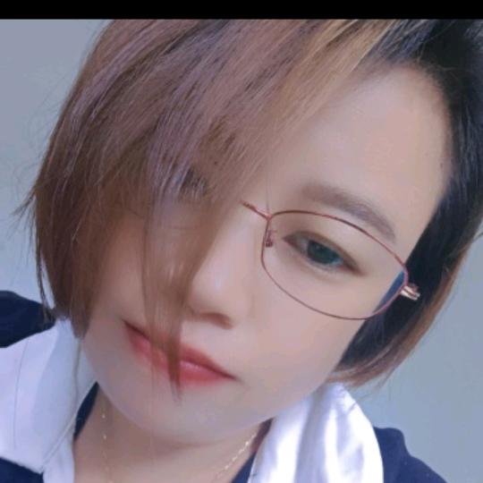 @王氏家的傻姑娘