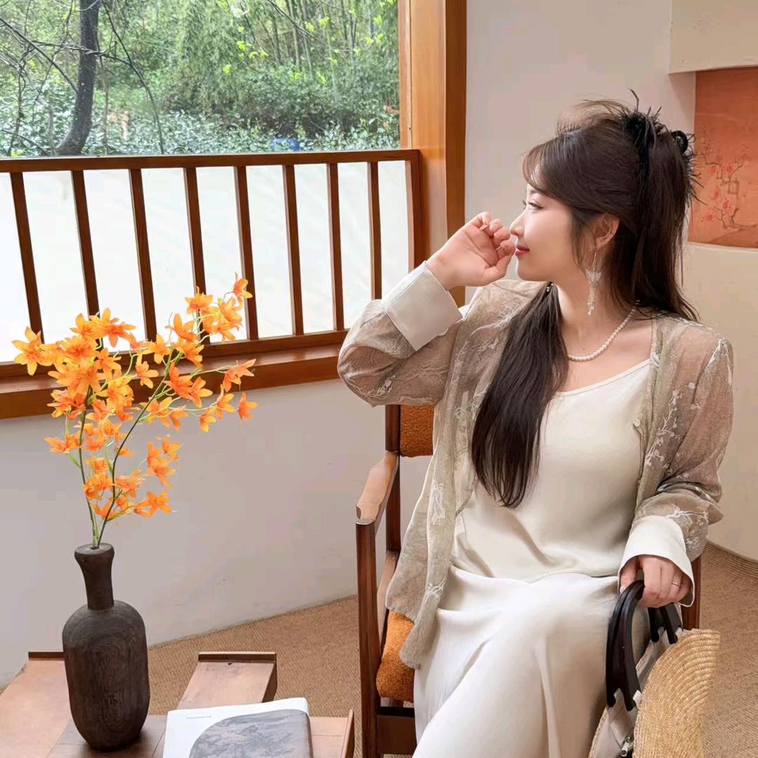 155斤应小姐百变穿搭