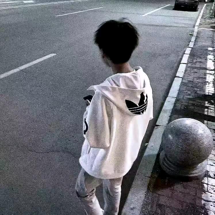 小忘.