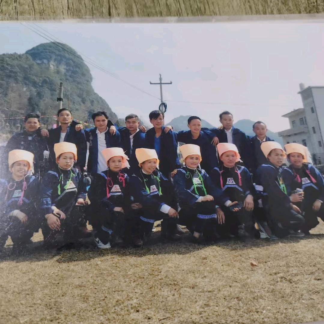 惠水布依小杨