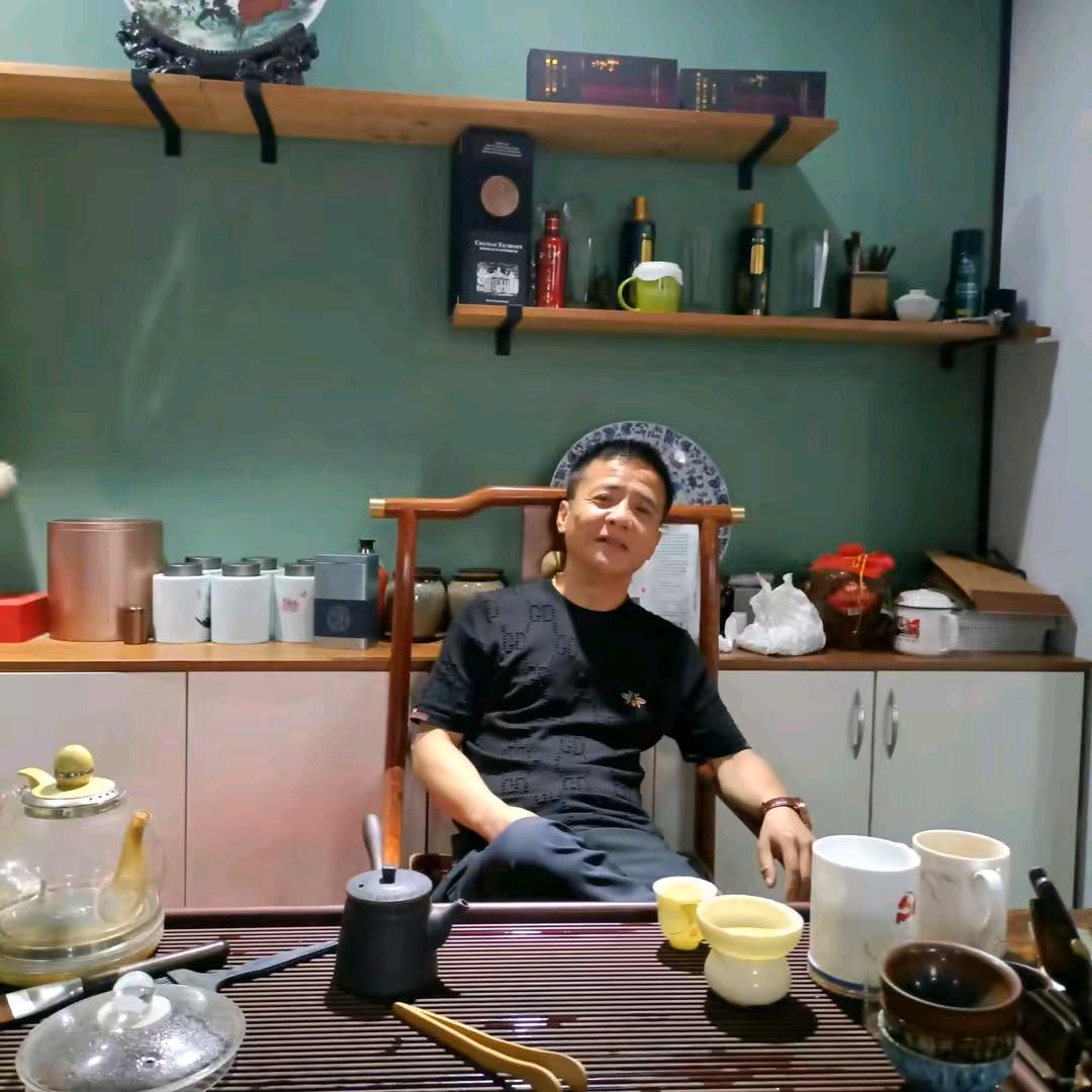 霸道铁哥