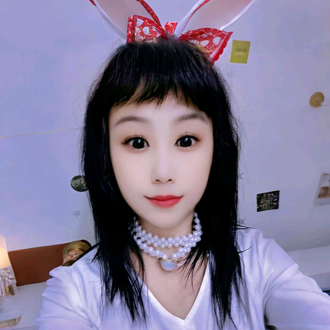 二妹。🔥🎤🔥喜欢唱歌。