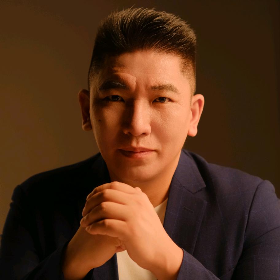 伍易德 中国AI数字消费第一股