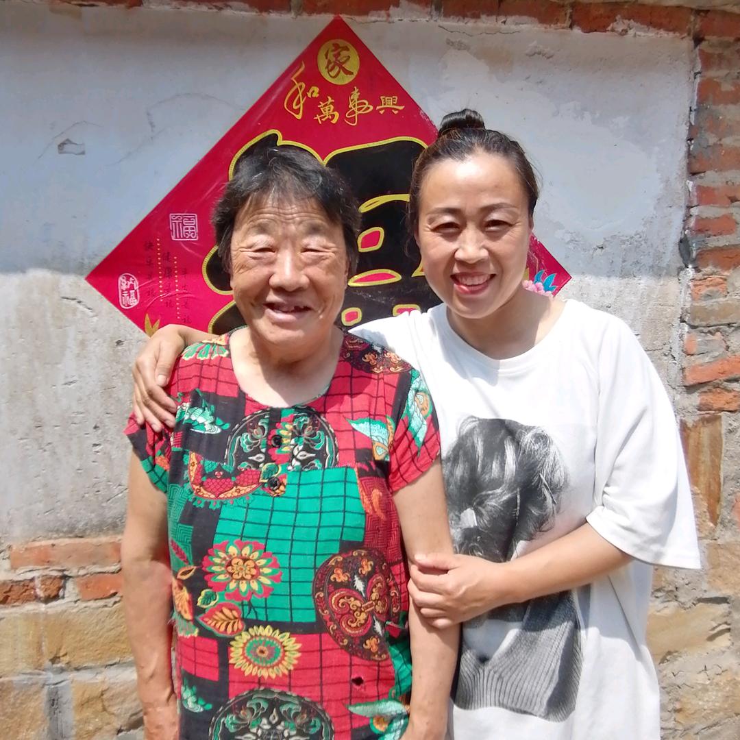 小毛驴和婆婆幸福生活