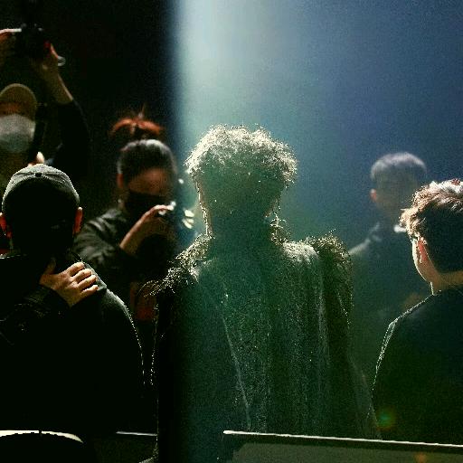 爱吃烤冷面的老秦