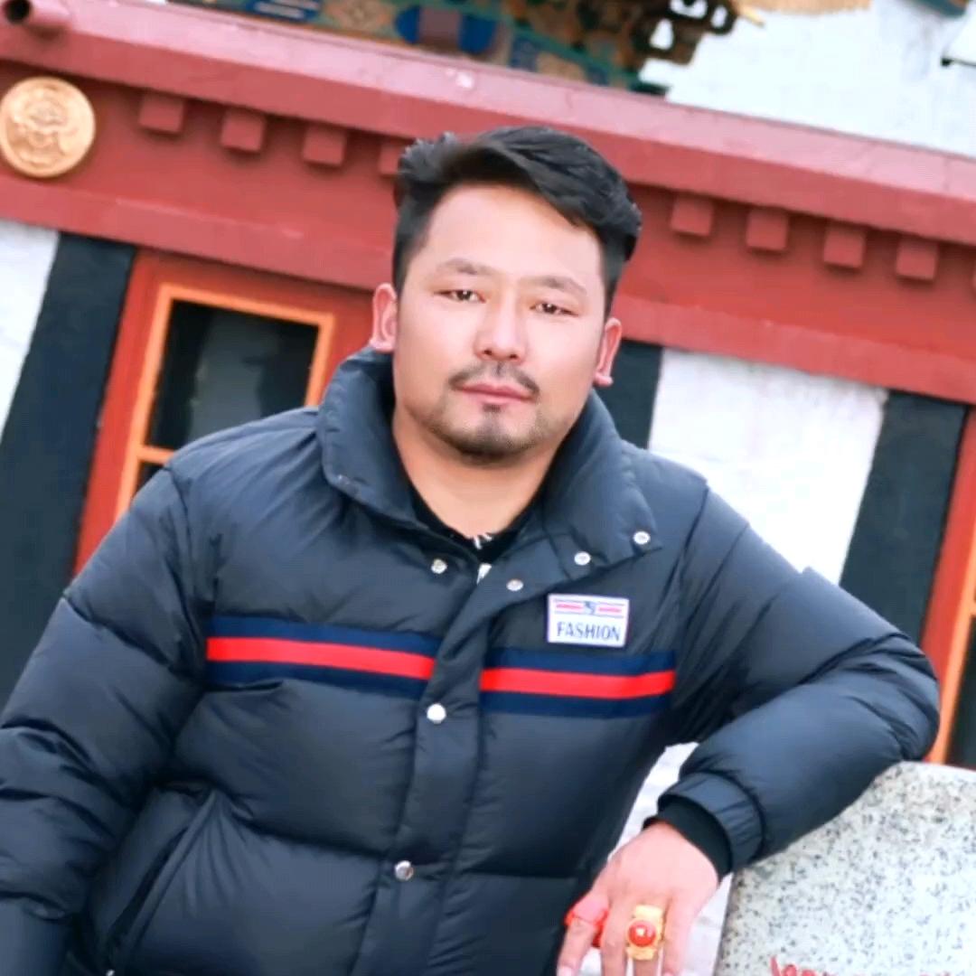 🌷🌺扎西🌻🌹