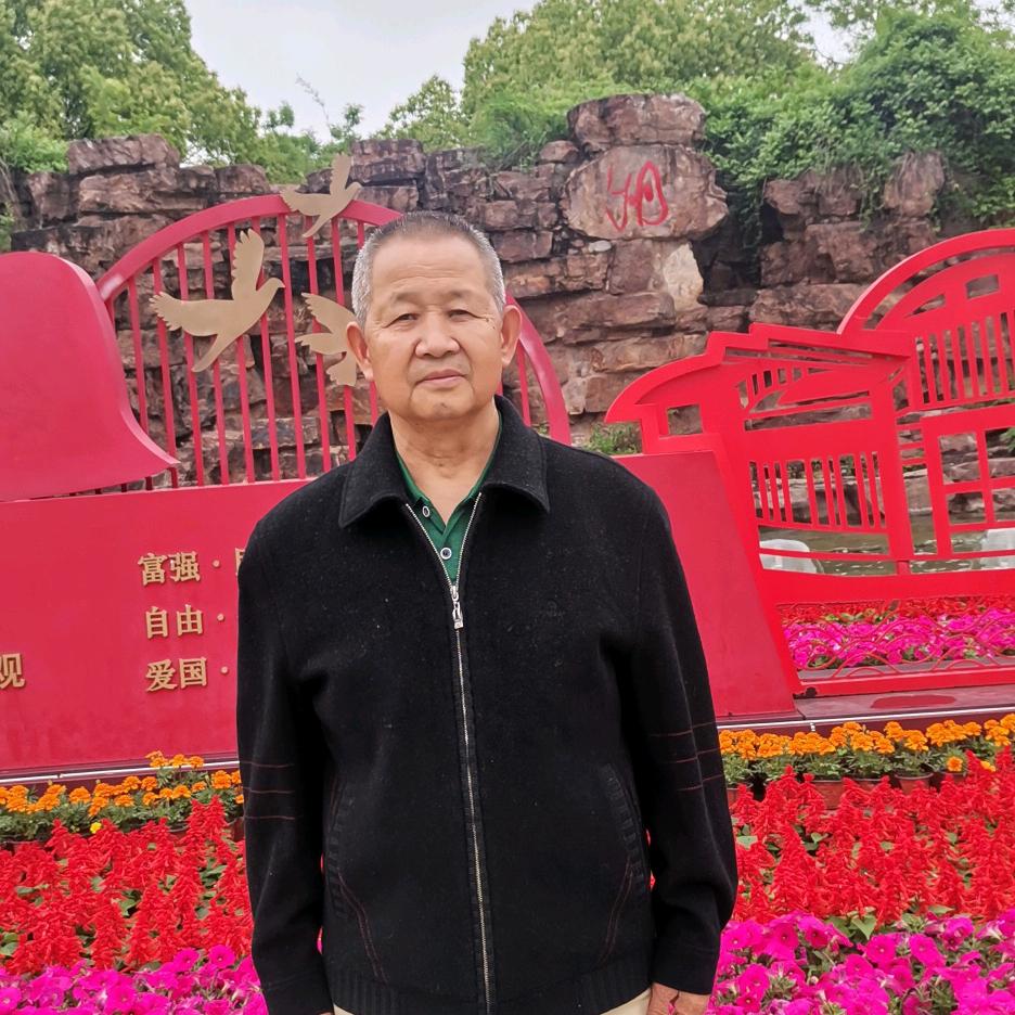 万丈光芒照耀四方