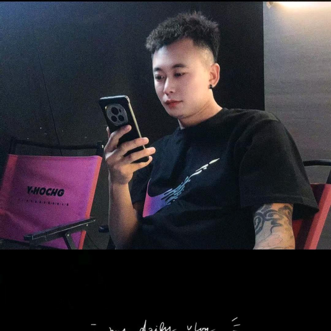 阿亮