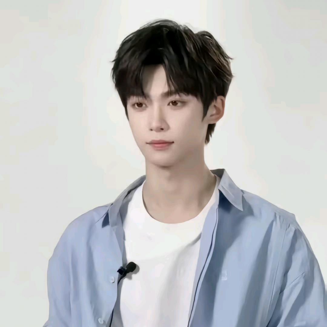 墨镜头发丝