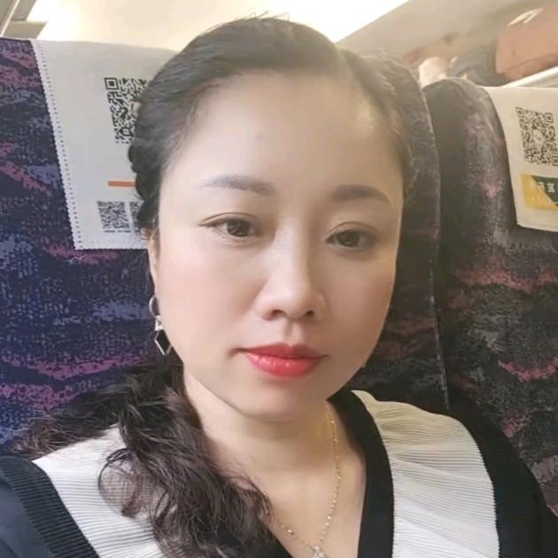 刘英
