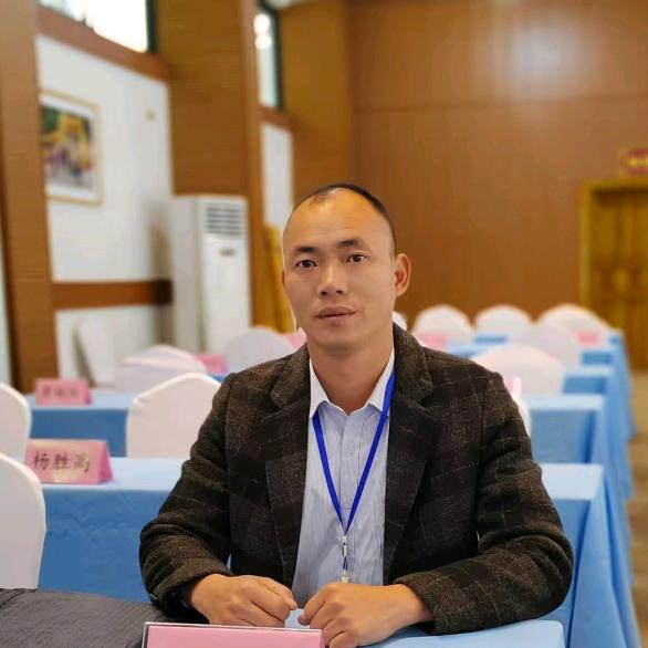 韋厂长（非遗传承人）