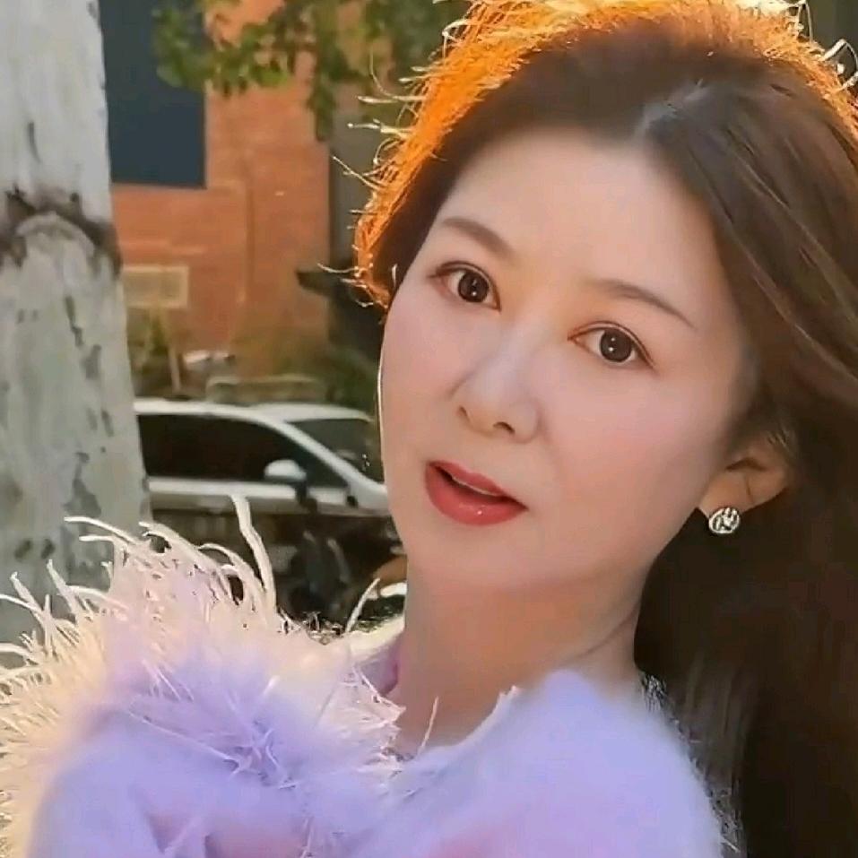 芳芳姐