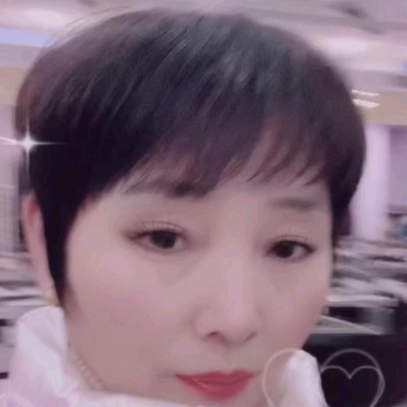 国华鞋服广场 莲梅