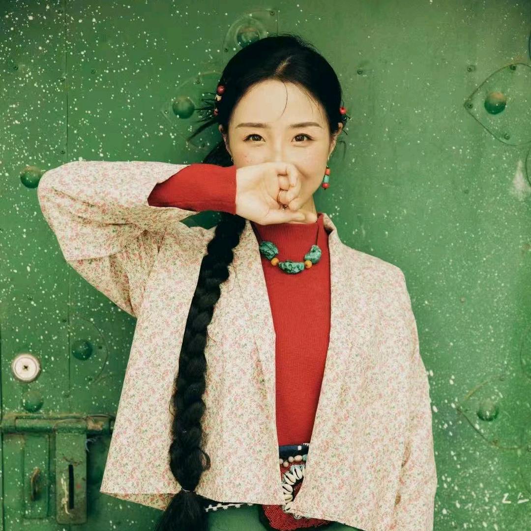 林叁叁的美妆铺