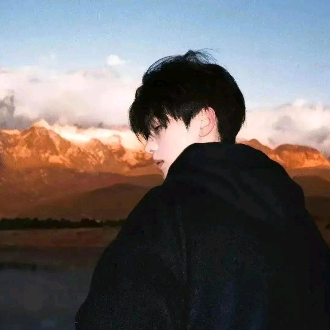 𝑪⁹.名威♠️