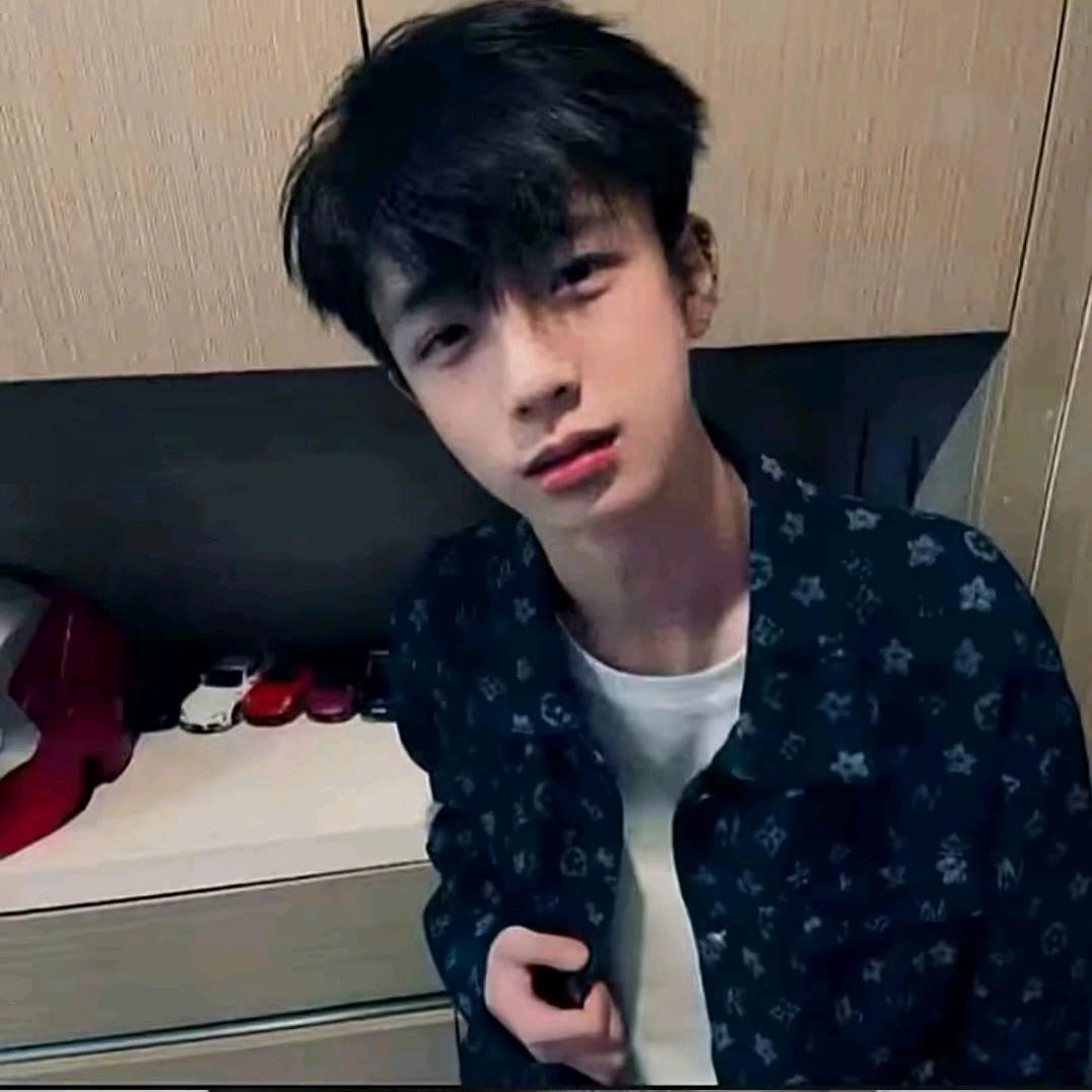 小小哲