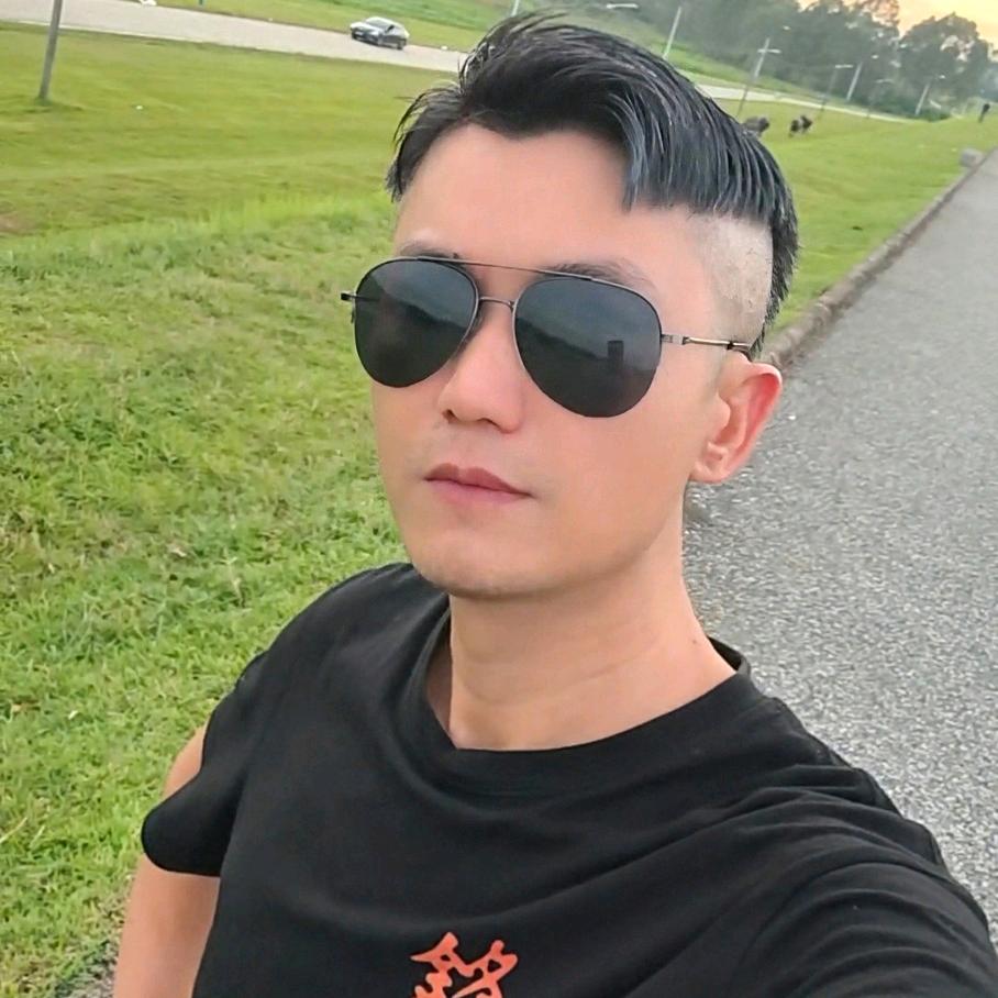 五个孩子的帅爸