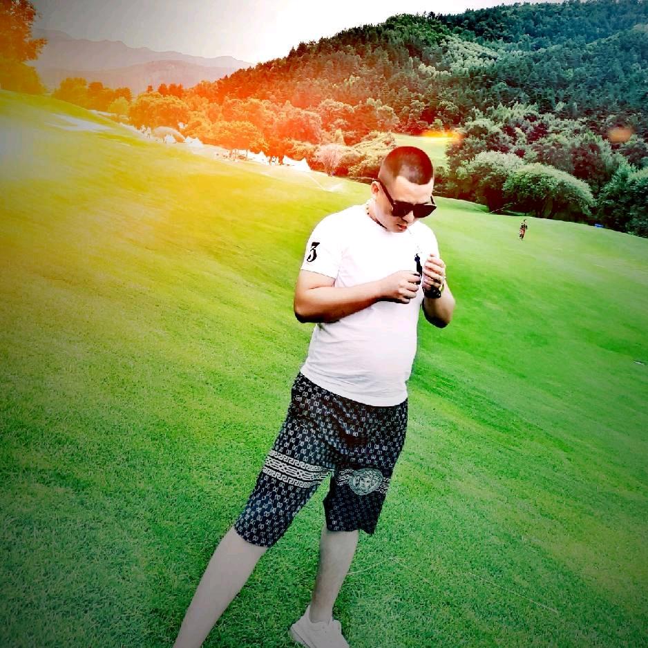 山西太原赵总房车买卖（天佑房车）